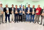 Instituto Aguaviva e Agência Ames distribuem livros na Câmara de Vereadores