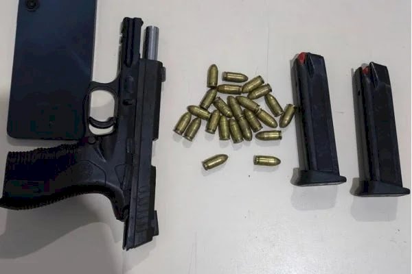 Homem foragido da Justiça é preso com arma de fogo no centro de Jacobina